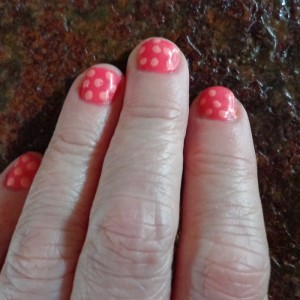 Cute Polka Dot Gel Manicure